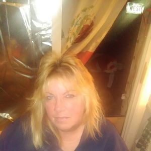 Meet your Posher, Debbie